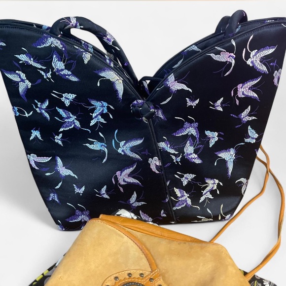 Sold - Picture 2 of 7